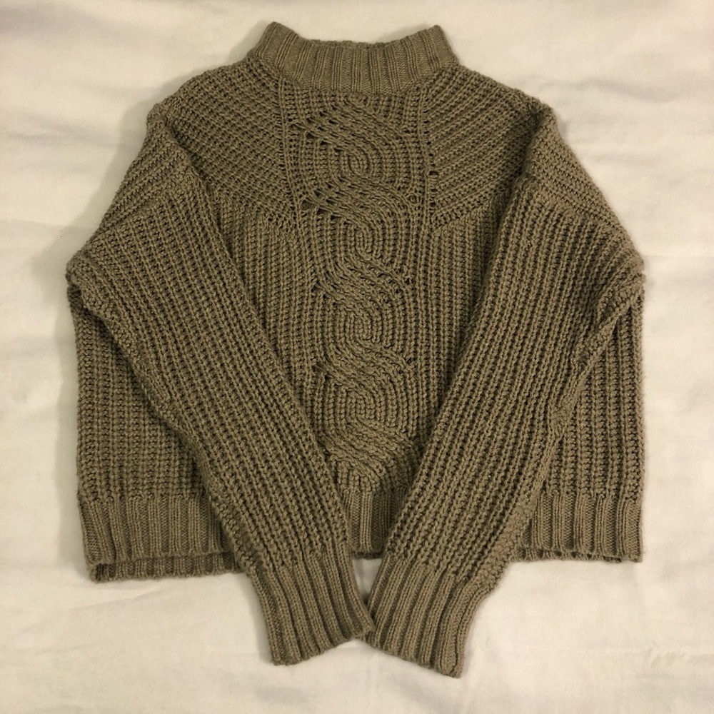 American Eagle Sweater